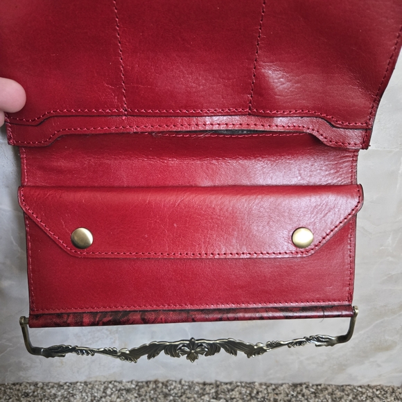 Patricia Nash Red Floral Clutch - Picture 5 of 5